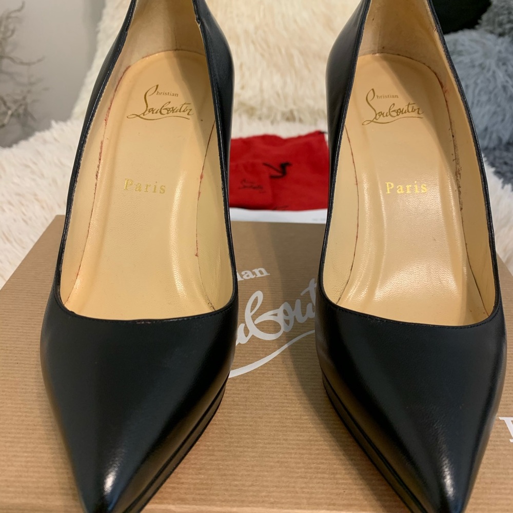 Authentic Christian Louboutin size 38(8)